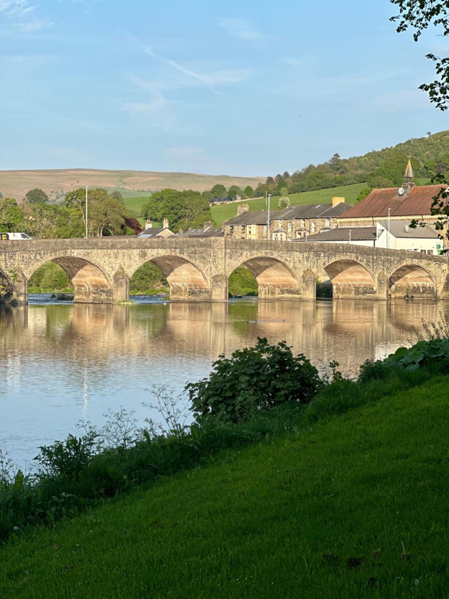 Lakeview Lodge, Builth Wells No Tradesmen Allowed エクステリア 写真