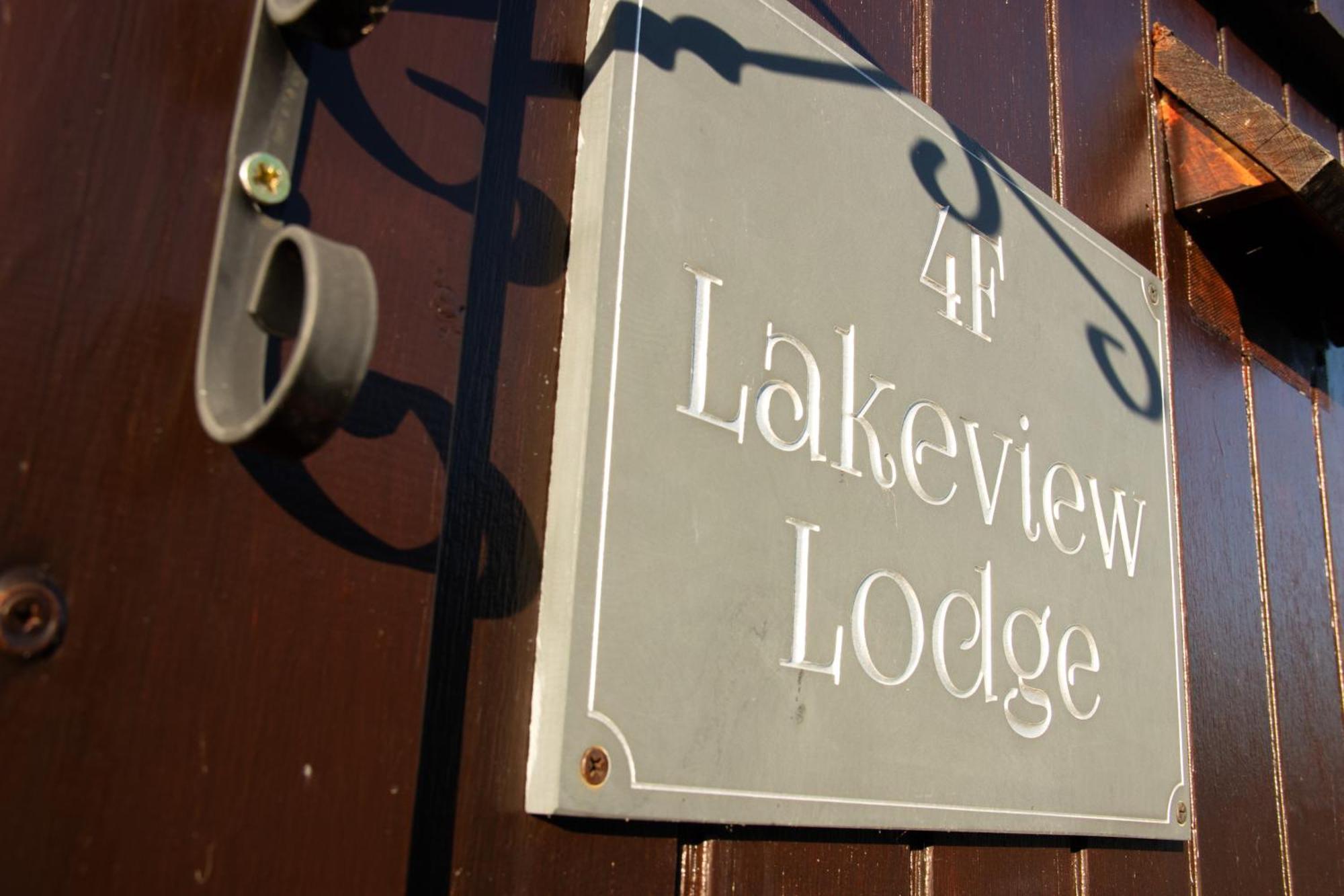 Lakeview Lodge, Builth Wells No Tradesmen Allowed エクステリア 写真