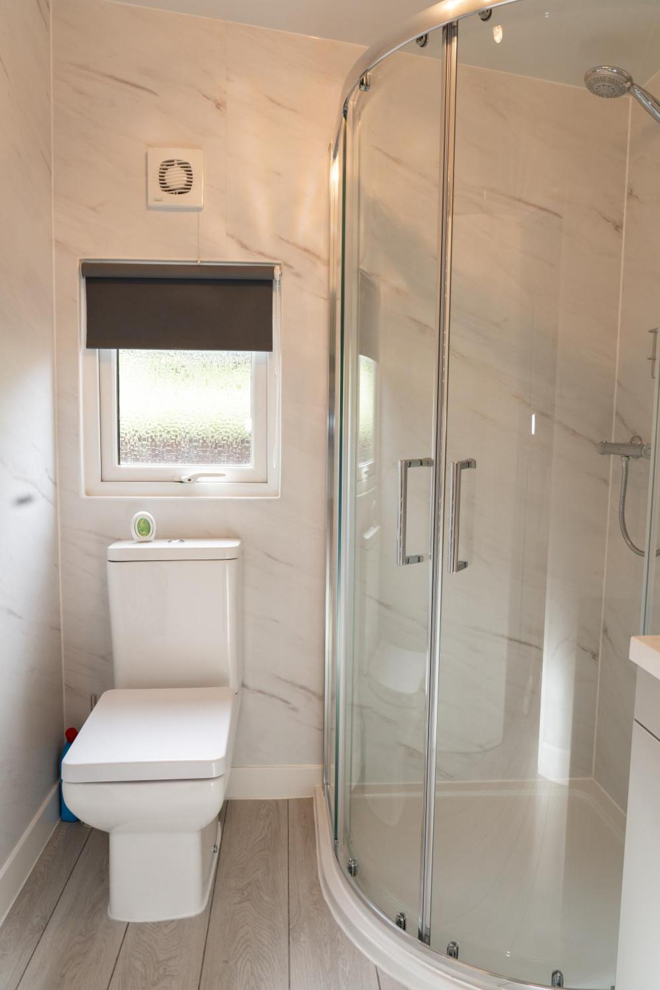 Lakeview Lodge, Builth Wells No Tradesmen Allowed エクステリア 写真